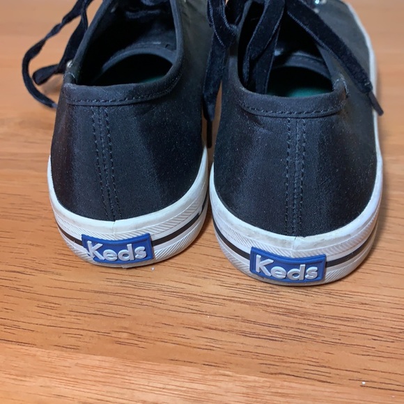 Dressy Keds with velour laces! - Picture 4 of 5